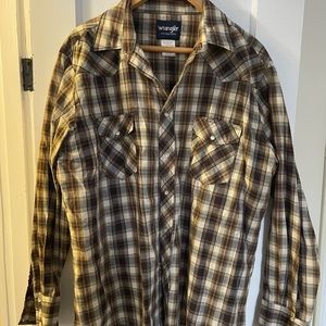 Wrangler pearl button western shirt